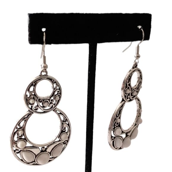 Boho Chandelier Dangle Earrings White Cabochons Silver Tone Western Whimsigoth. - Picture 4 of 16